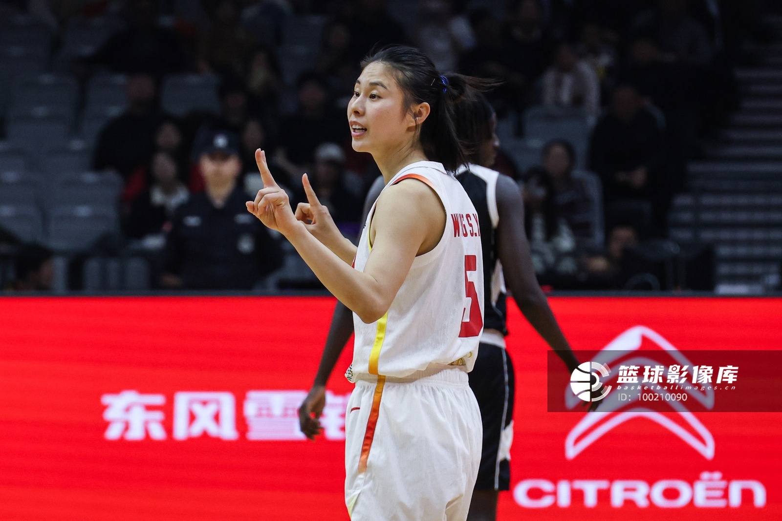 难阻失利！王思雨10中5拿到16分4板5助4断 也有4失误